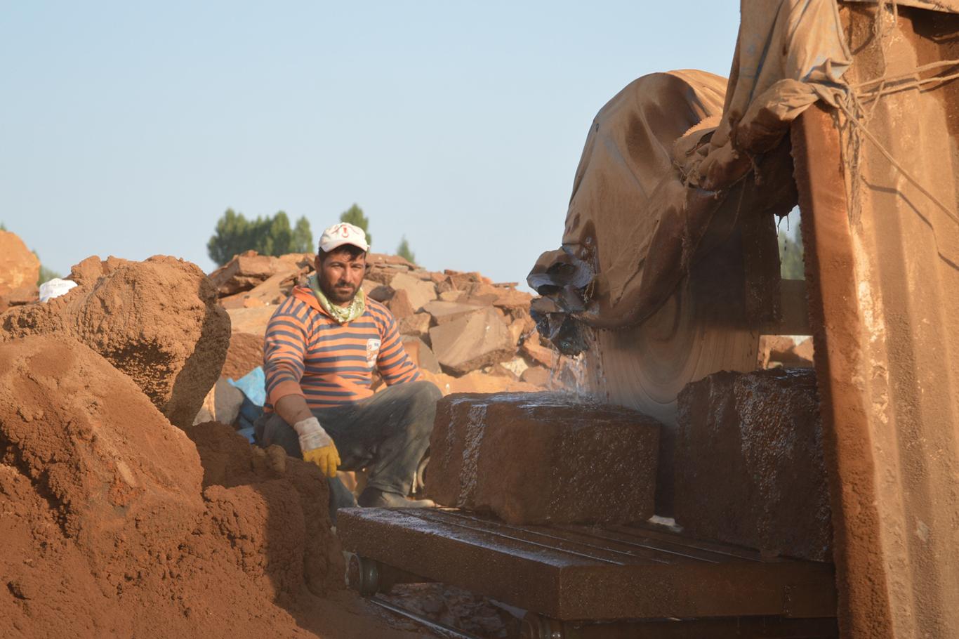 Ahlat taşı sahip çıkılmayı bekliyor Ahlat taşı sahip çıkılmayı bekliyor